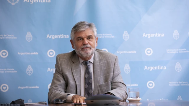 Daniel Filmus: "No queremos que los programadores se vayan, pero tampoco que trabajen para afuera"