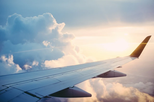 Viajar "low cost" por Europa: así funciona Vueling, la aerolínea que ofrece precios accesibles en pasajes y estadías