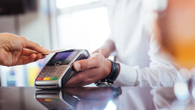 Organismo clave de pagos digitales y el Gobierno promueven el uso de POS en comercios