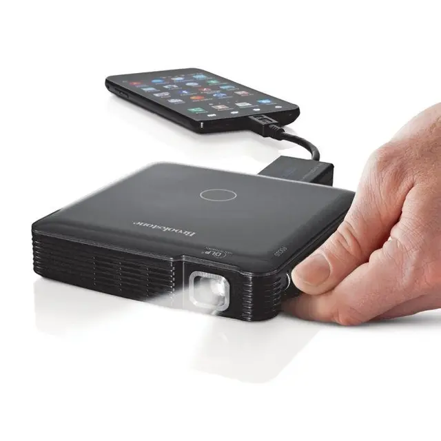 Los proyectores de celulares se pueden conectar por bluetooth o cable