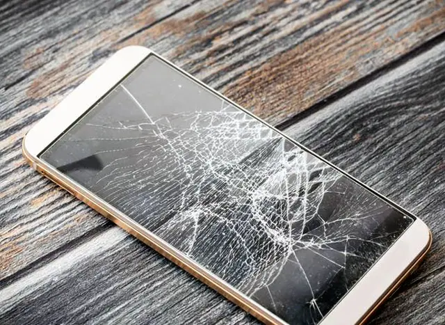 Cuando el costo de reparar la pantalla rota supera al de un teléfono superior nuevo, hay que cambiar el móvil.