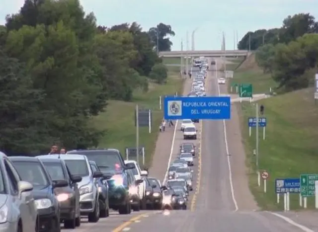 En fines de semana largos, llegan a 80.000 los turistas uruguayos que cruzan para hacer 