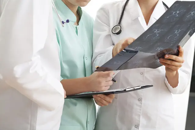 Los profesionales de la salud se encuentran en la primera línea de lucha contra esta enfermedad