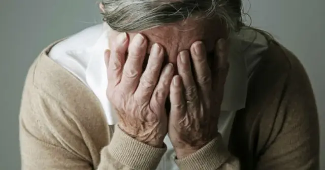 El Alzheimer es una patología que produce olvidos, fallas en la memoria, en la expresión, entre otros síntomas