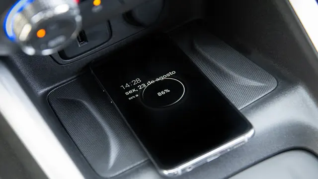 Varios sistemas para cargar el celular
