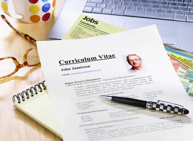 Cómo hacer un currículum: si vas a incluir una foto, asegurate de que esté actualizada