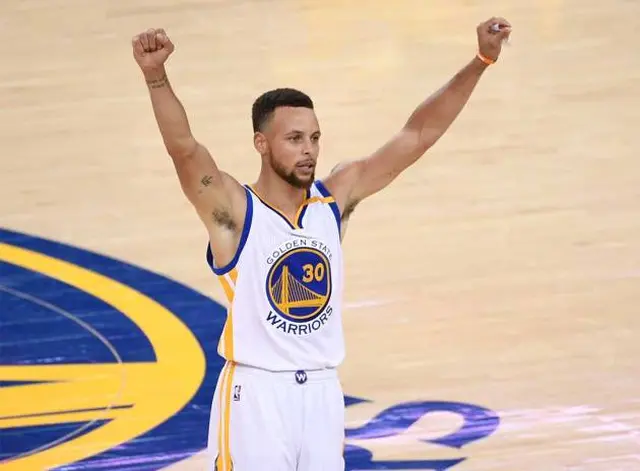 El base de Golden State percibió casi u$s80 millones en 2019
