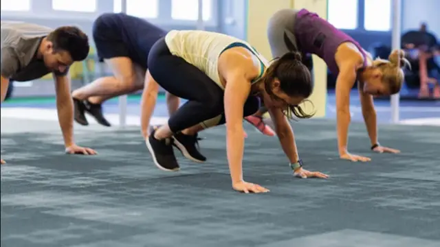 Los burpees son un ejercicio ideal para perder grasa