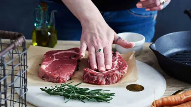 Los alimentos pueden contaminarse si no se cocinan adecuadamente