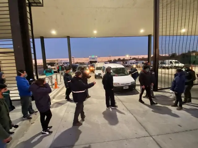 Hace 10 días, Camioneros bloquearon centros de distribución de la empresa fundada por Marcos Galperin  