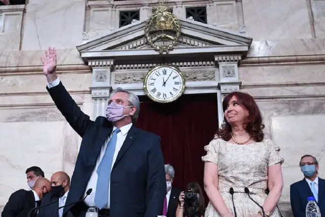 En la apertura de sesiones de 2021, Alberto Fernández anunció una querella del Estado contra los funcionarios que asumieron deuda externa