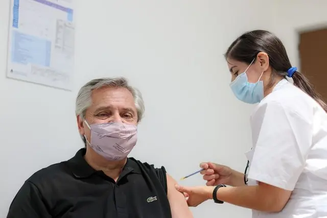 El Presidente dijo que fue uno de los primeros en vacunarse 