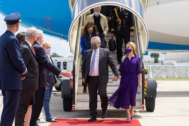 La llegada del Presidente a Portugal en el inicio de su gira oficial
