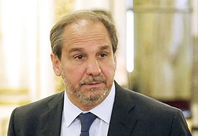 La empresa es propiedad del grupo energético Sadesa, que tiene entre sus principales accionistas al empresario Nicolás Caputo con el 23% del capital, junto con Carlos Miguens Bemberg, (33,9%); Guillermo Reca, (22,5%); la familia Escasany, (13,6%) y los hermanos Ruete Aguirre, (7%).