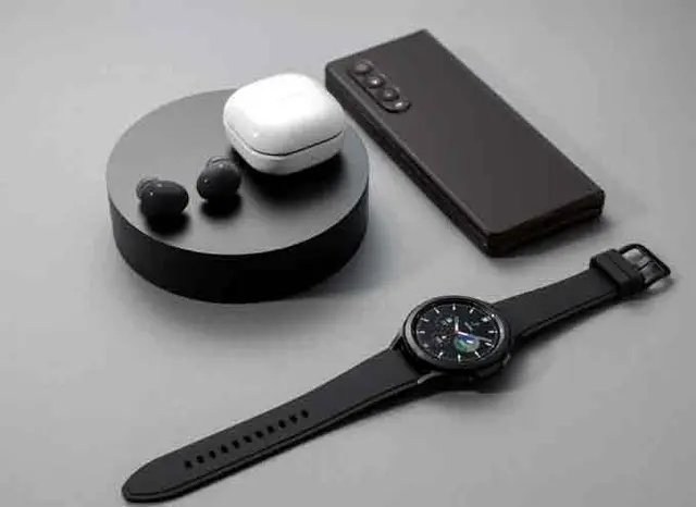 Audífonos Buds, reloj Galaxy Watych4 Class2ic y Z Fold3.