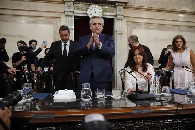 Alberto Fernández ante el Congreso: chicanas a la oposición como forma de congraciarse con el kirchnerismo