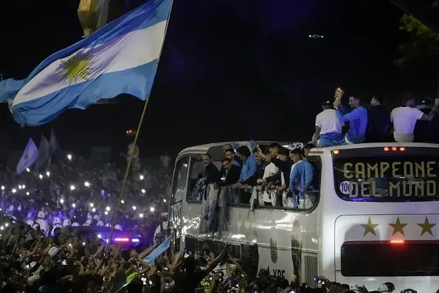 Los festejos por el título mundial generan cuestionamientos desde el sector empresario