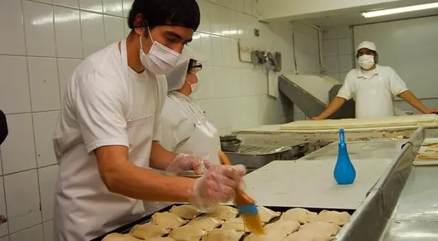 El gremio de pizzeros y empleados de casa de empanadas pactó una suba de sueldo trimestral.