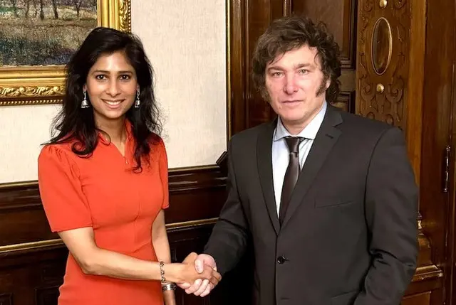 Javier Milei le adelantó a Gita Gopinath su proyecto para criminalizar la emisión monetaria, como forma de reforzar la credibilidad de su plan fiscal