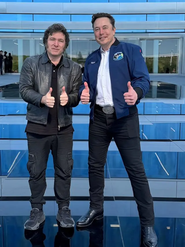 Milei compartió fotos de su encuentro con Musk a través de la red social X, propiedad del empresario