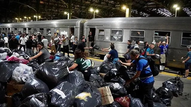 El tren solidario que asistió a Bahía Blanca que transportó 1300 toneladas de alimentos y ropa