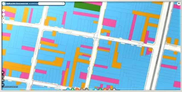 Diseñada para operarios en campo, Argis integra mapeo, captura de datos y seguimiento de ubicaciones