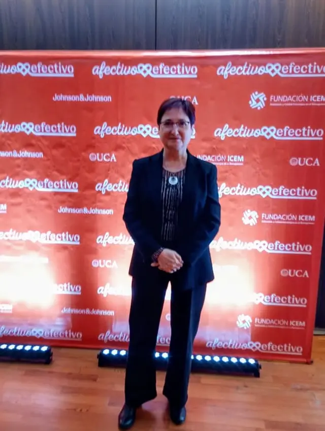 Dolors Navarro analiza la humanización de la atención sanitaria, y el rol de los pacientes