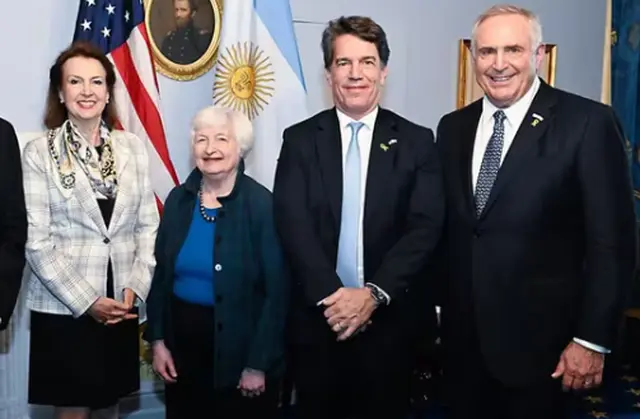 Posse, con la canciller Mondino, la secretaria del Tesoro estadounidense, Janet Yellen y el embajador Marc Stanley