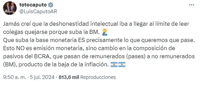 El tuit de Toto Caputo que provocó polémica entre los economistas, en alusión a la expansión de la base monetaria