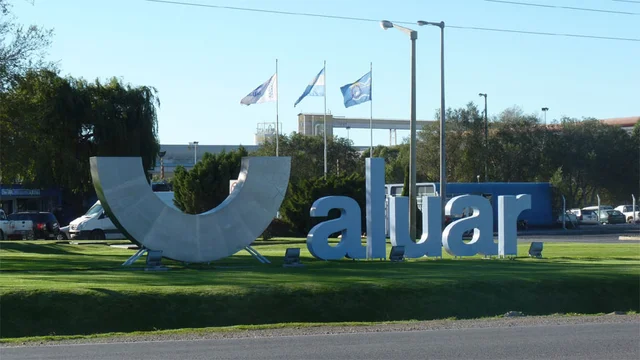Aluar anuncia una fuerte baja de precios en el país por cambios impositivos y presión importadora