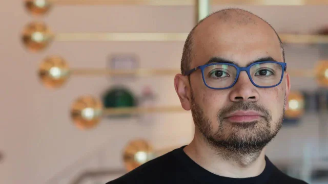 Estamos condenados: para este CEO, la IA no representa una amenaza para el empleo, sino para algo peor