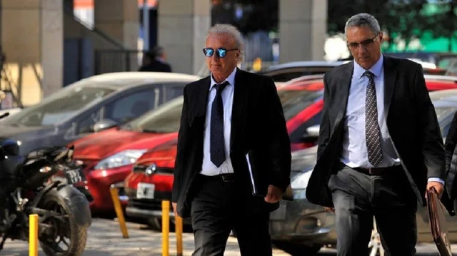 El arrepentido Clarens reconoció entregas de dólares en un departamento ligado a los Kirchner