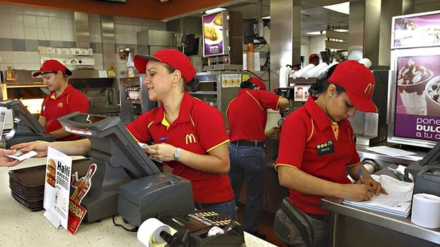 Cuánto cobra un empleado de McDonald’s: estos son los sueldos tras el último aumento