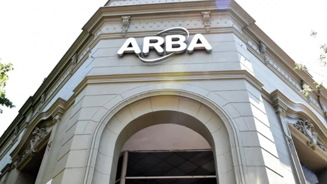 ARBA suspenderá de forma temporal a determinados contribuyentes: sobre quiénes recae la dura sanción