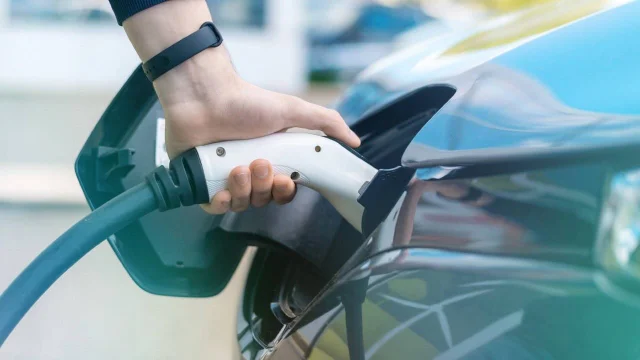 Boom en Argentina: cuántos autos eléctricos e híbridos se vendieron en 2025