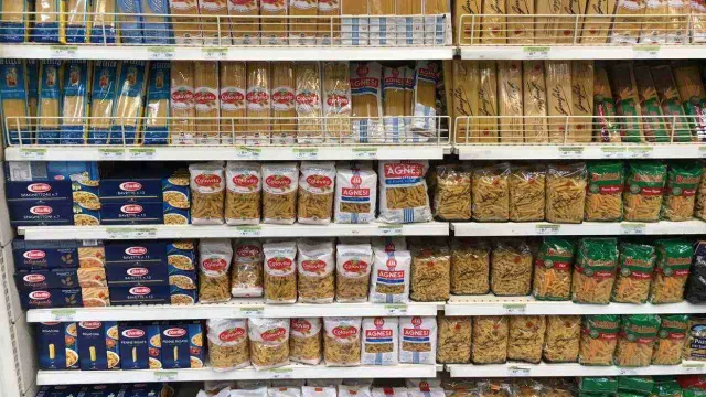 Coto, Día y Carrefour: novedosa explosión de importados en los grandes supermercados