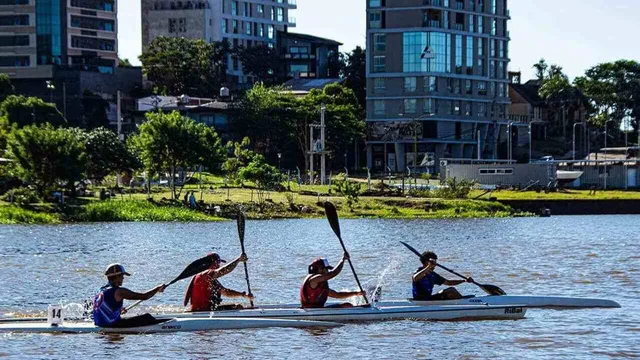 El Paraná, de fiesta: una ciudad se adelanta al inicio del verano con música y gastronomía