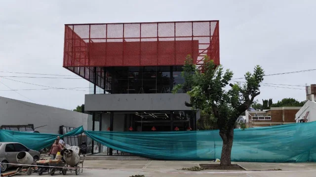 Otro fast food que prepara inauguración sobre una de las rutas más importantes del país