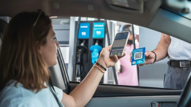 YPF prepara un combo explosivo para su app: el plan que pone en alerta a bancos y billeteras