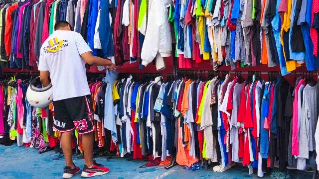 Remeras desde $3.000: así es la feria itinerante Yankylandia, que trae ropa importada en contenedores