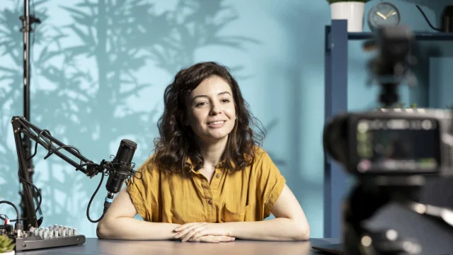 Ni influencer ni community manager: qué hace un content creator y cuánto cobra (en dólares)