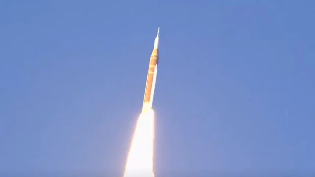 VIDEO | Qué vista tan increíble: las primeras imágenes de los astronautas en su viaje a la Luna