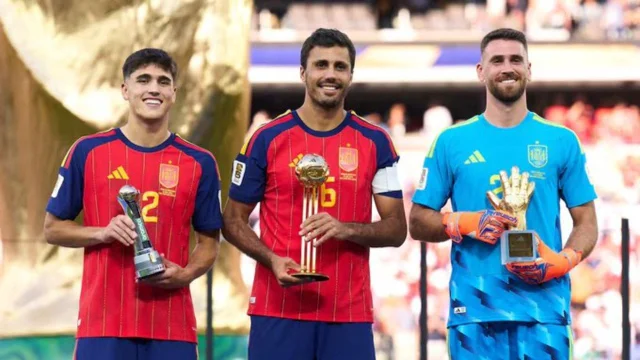 Rodri, Mbappé, Unai Simón y Pau Cubarsí ganaron los premios individuales del Mundial 2026