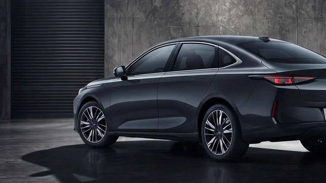 Vista lateral con baúl cortado del Changan Eado Plus. Foto oficial