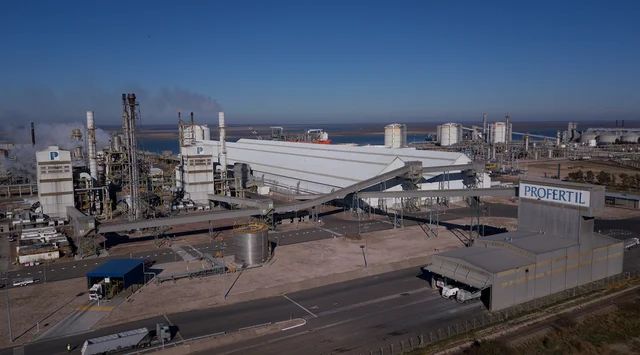YPF finalmente aprobó la venta de su 50% en Profertil, y Adecoagro consolida el control total