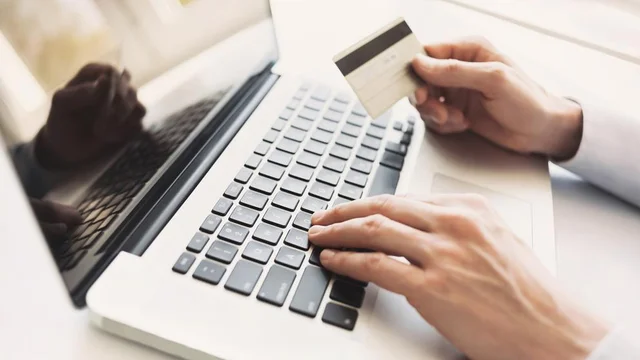 Venta online de electrónica creció 120% por la cuarentena: ¿alcanza para salvar al negocio del derrumbe?