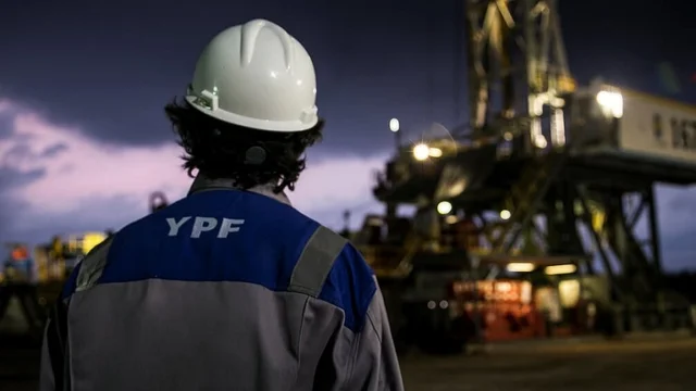 Cómo invertir en el plazo fijo de YPF: podés entrar con poca plata y ganar hasta 7,5% anual en dólares