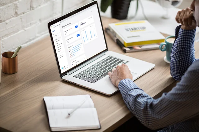 Deel relanza su plataforma con IA, flexibilidad salarial y herramientas de contratación global