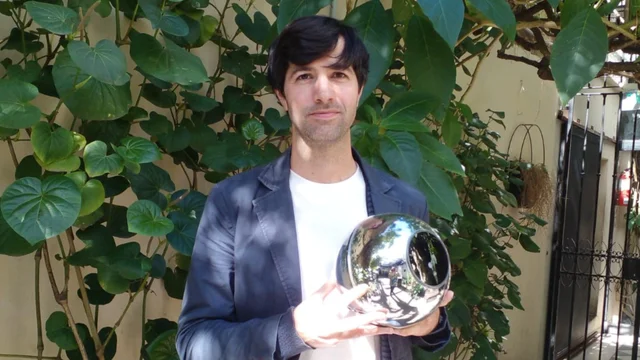 Worldcoin se actualiza: cómo es su escaneo a domicilio que lanza en Argentina y llevará a la región