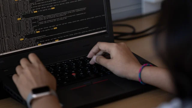 Google exigirá verificación de identidad a desarrolladores de Android fuera de Play Store